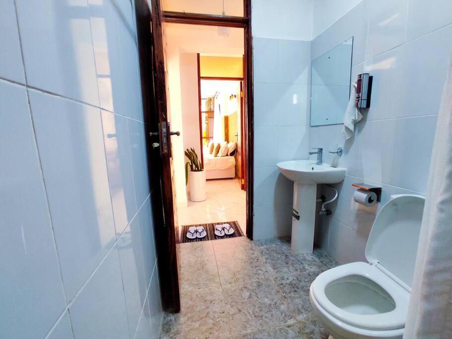 The Crooner Lounge Apartment Nairobi Exterior photo