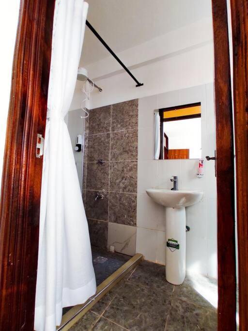 The Crooner Lounge Apartment Nairobi Exterior photo